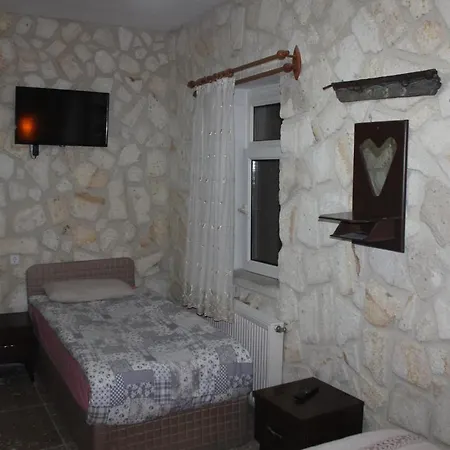 Crazy Horse Hostal Ortahisar