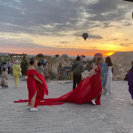 Crazyhorse Hostel Ortahisar