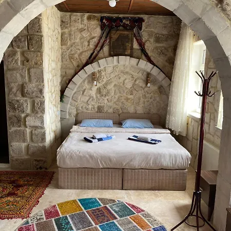 Crazyhorse Hostel Ortahisar