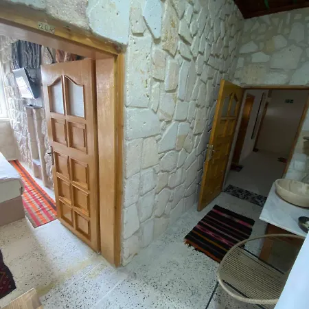 Crazyhorse Hostel Ortahisar