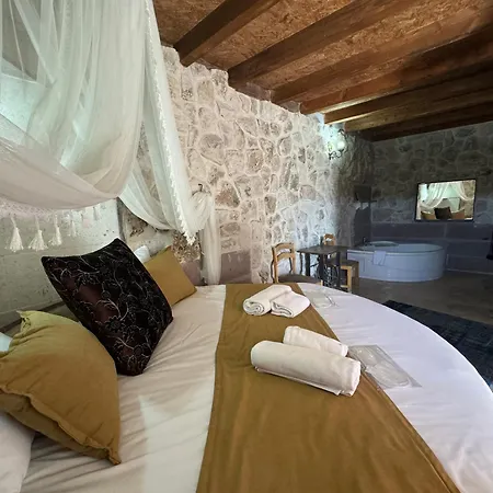 Crazy Horse Hostal Ortahisar
