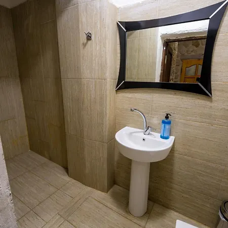 Crazy Horse Hostal