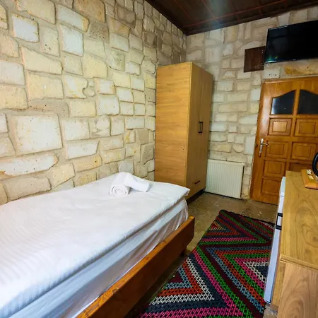 Crazy Horse Hostel *