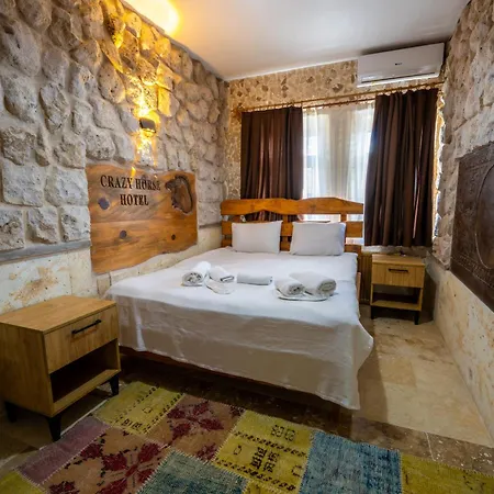 Crazy Horse Hostel *