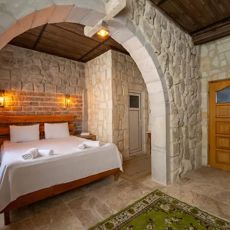 Crazy Horse Hostel Ortahisar