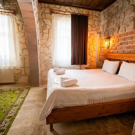 Crazy Horse Hostel *