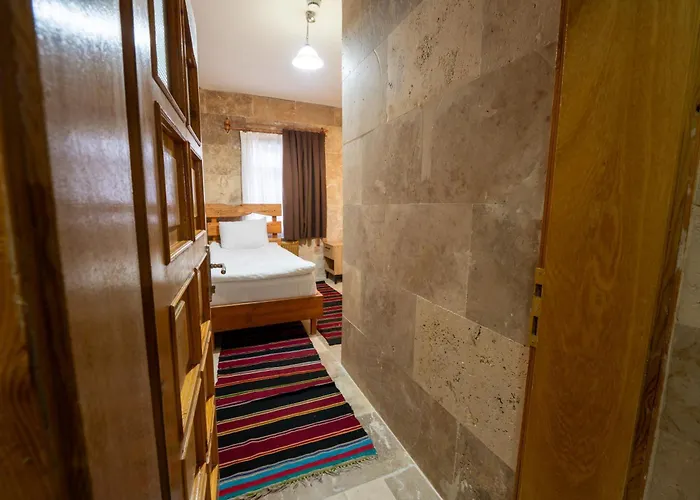 Hostel Crazy Horse *