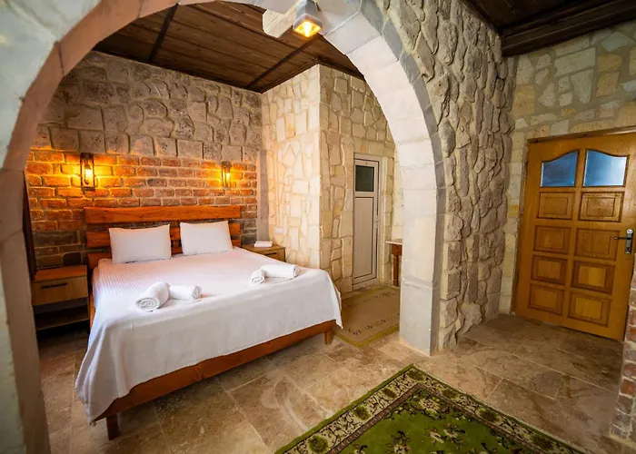 Hostel Crazy Horse *